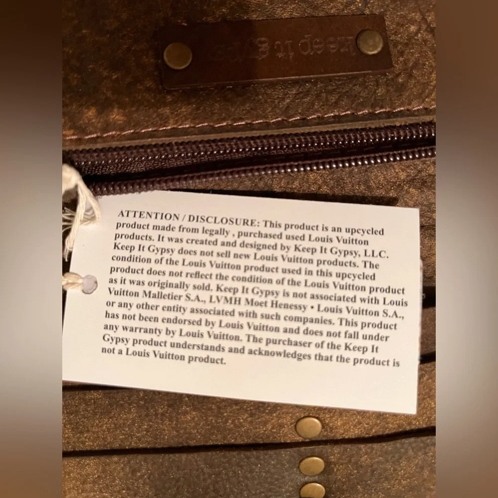 Chic Leopard Print Wallet with Brown Details - Picture 2 of 7